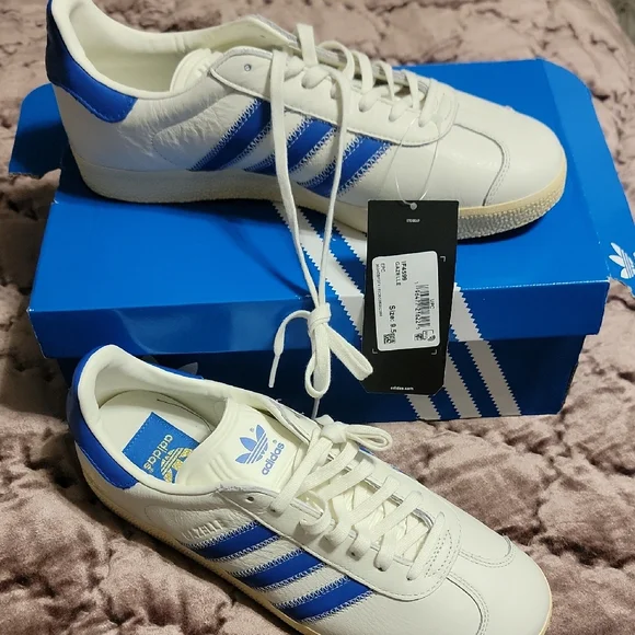 adidas gazelle silver green womens Adidas Gazelle Trainers Tactile Steel/White,blue,originals,shoes,mens –  80's Casual Classics main image 1